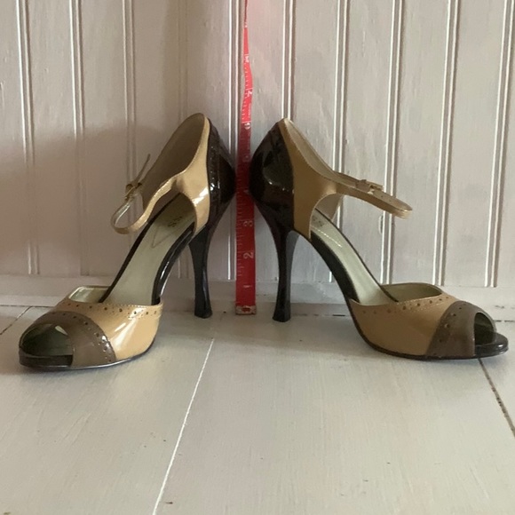 Nearly New Tri-Colored Peep Toe Heels - Picture 5 of 7